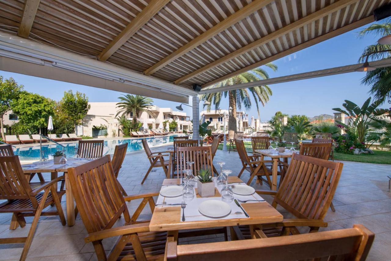 Isida Hotel Agia Marina Exterior foto