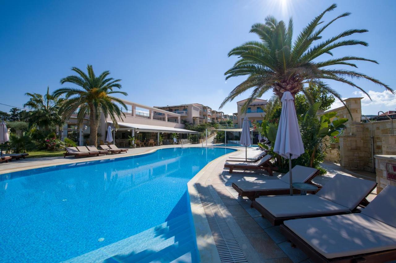 Isida Hotel Agia Marina Exterior foto