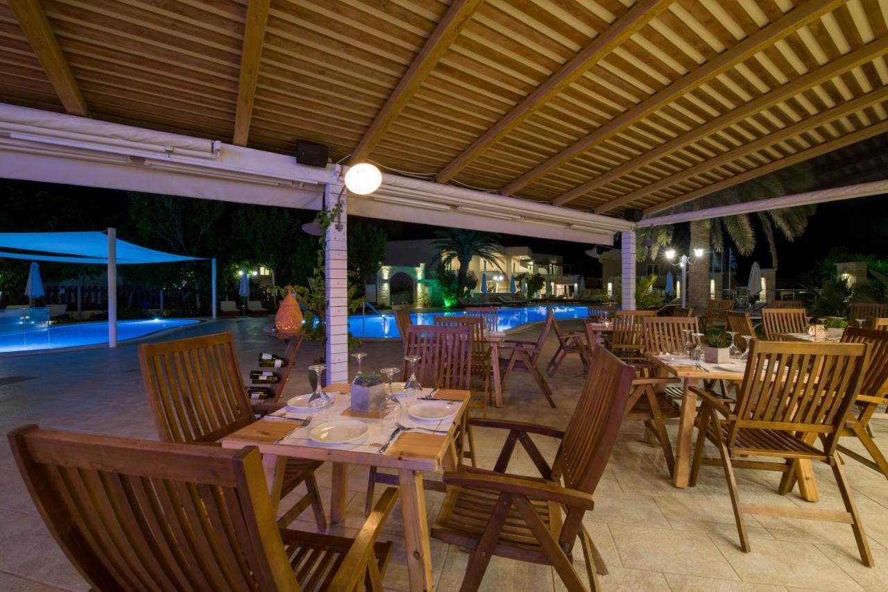 Isida Hotel Agia Marina Exterior foto